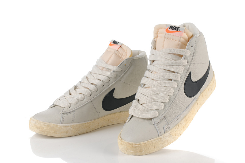 Chaussure Nike Blazer Mid en Gris Pour Homme Pas Cher